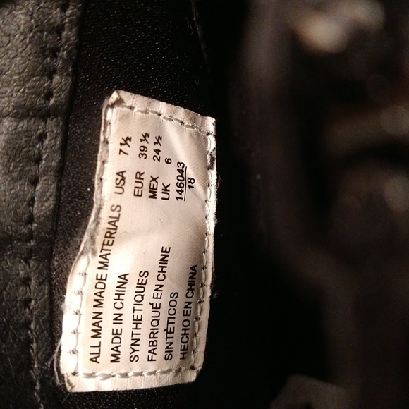 American Eagle Outfitters, Black Ankle Booties With 3.5" Heel, Size 7 1/2. - Picture 4 of 11